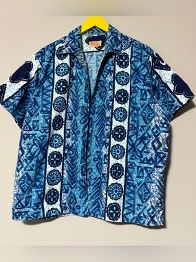 60s barkcloth Blue and white Hawaiian shirt Size XL Vacation Resort